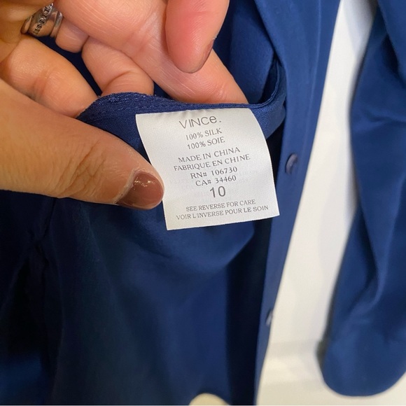 Vince Blue Silk Oversized Pocket Blouse Button Front Shirt Size 10 - Picture 11 of 12